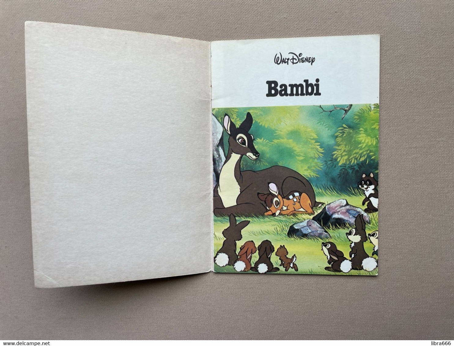 Walt Disney BAMBI (1983) - Zuidnederlandse Uitgeverij, Aartselaar - ISBN 90 243 3021 116.5 X 23.5 Cm. 15p. - Antiguos