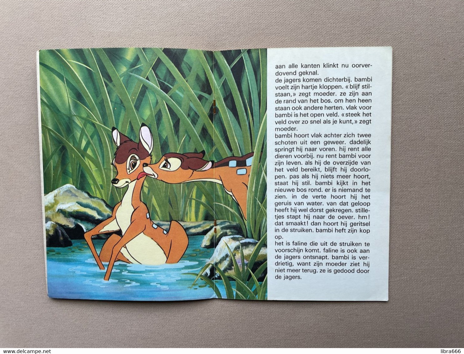 Walt Disney BAMBI (1983) - Zuidnederlandse Uitgeverij, Aartselaar - ISBN 90 243 3021 116.5 X 23.5 Cm. 15p. - Vecchi