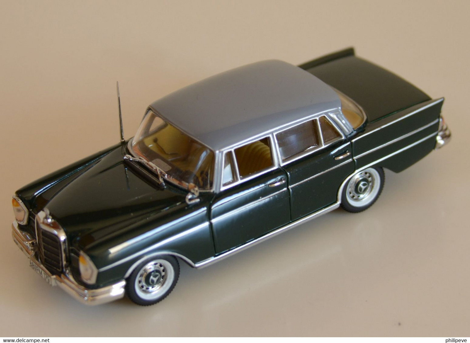 MERCEDES-BENZ 300 SE 1961 - VITESSE 1:43 - Vitesse