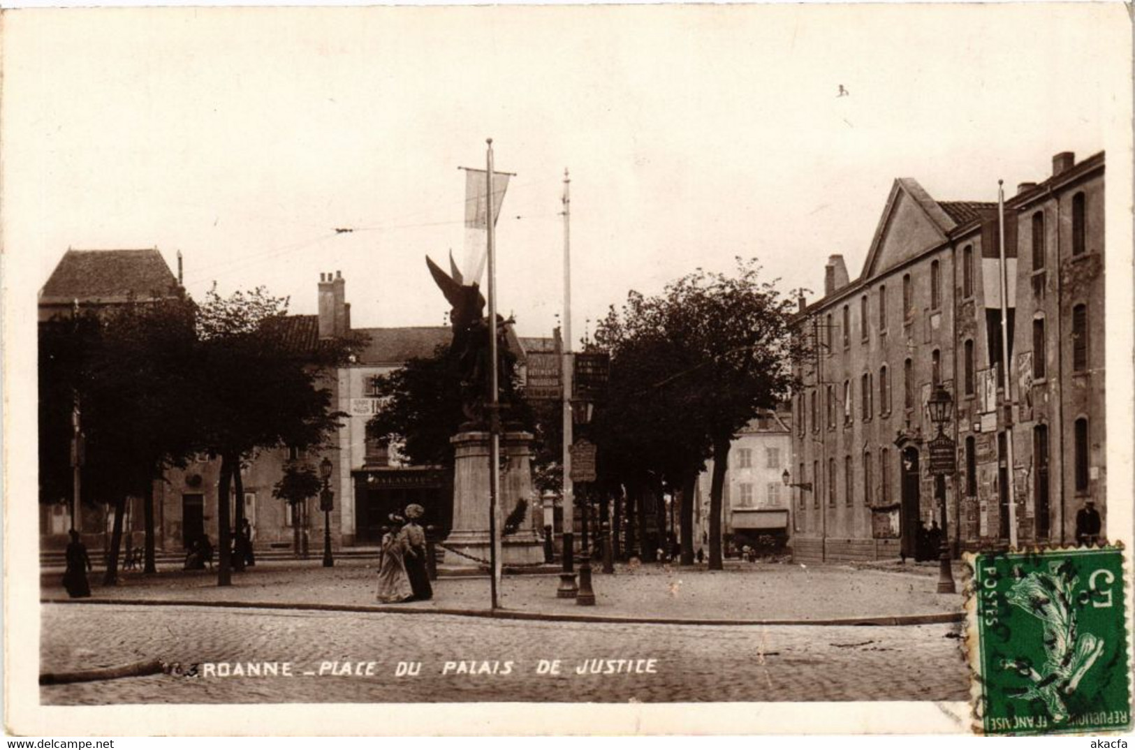 CPA ROANNE - Place Du Palais De Justice (263357) - Roanne