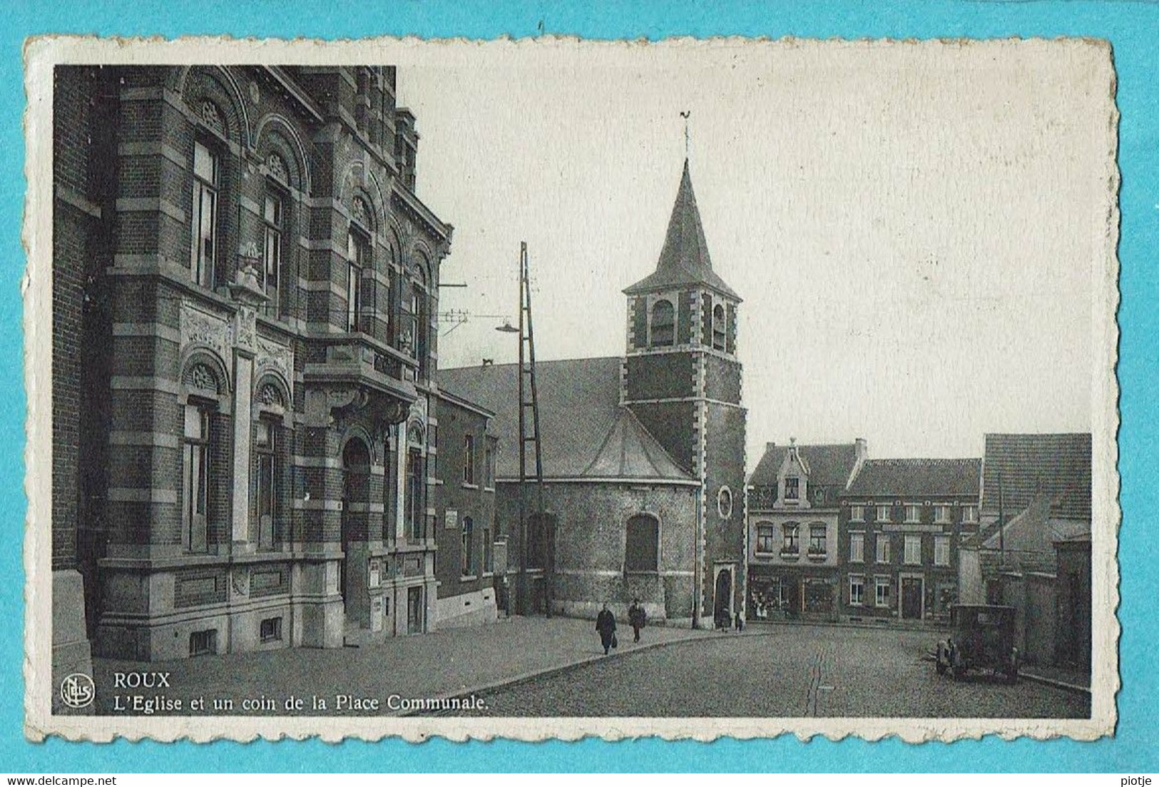 * Roux (Charleroi - Hainaut - La Wallonie) * (Nels, Edition Van Hasselt) L'église Et Un Coin De La Place Communale - Charleroi