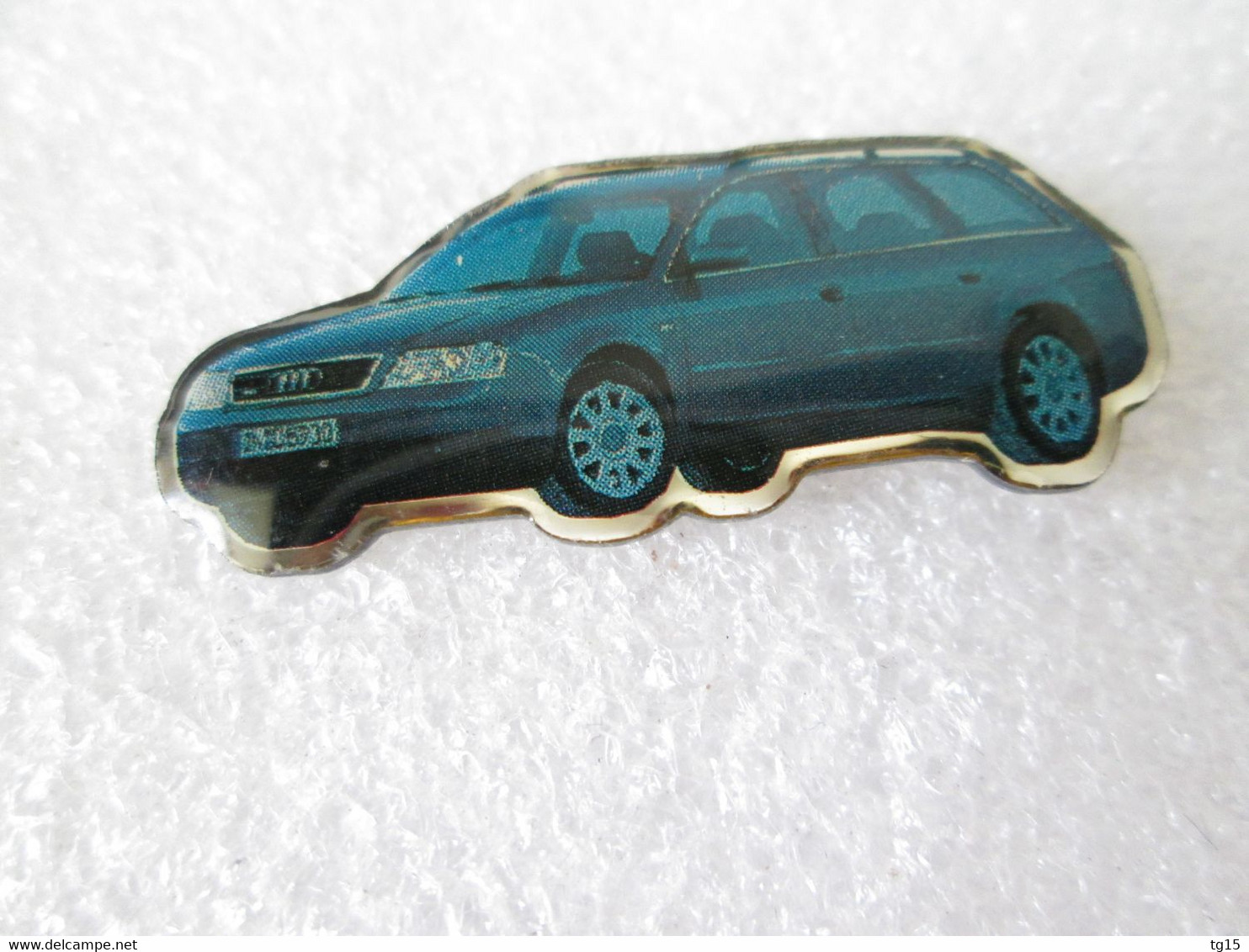 PIN'S   AUDI  A  4  AVANT - Audi