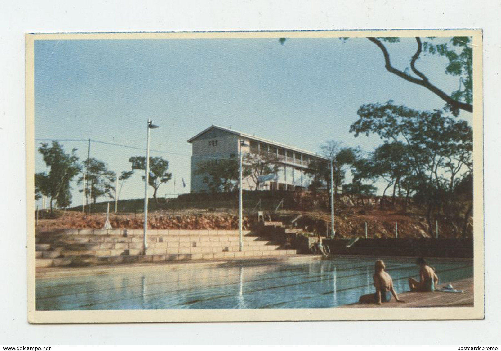 RHODESIA ZIMBABWE ZAMBIA - Kariba Hotel And Swimming Pool  ( 2 Scans ) - Zimbabwe