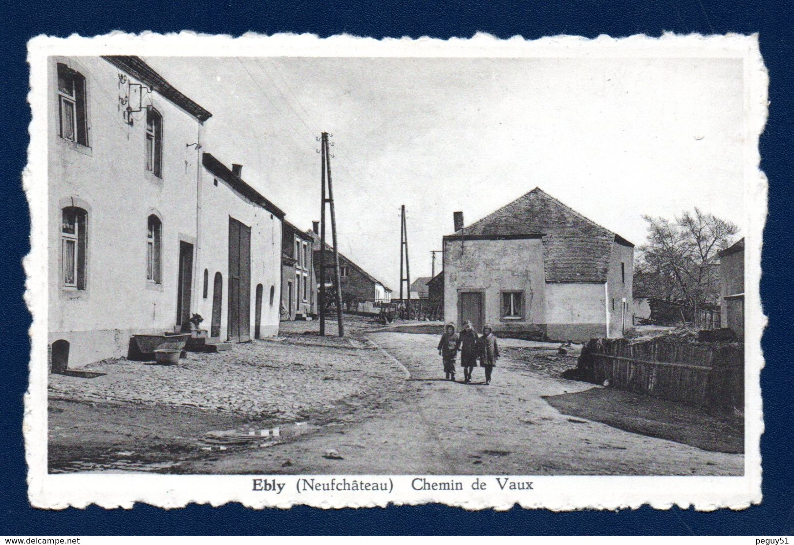 Ebly ( Léglise-Neufchâteau). Chemin De Vaux. Enfants. - Neufchâteau