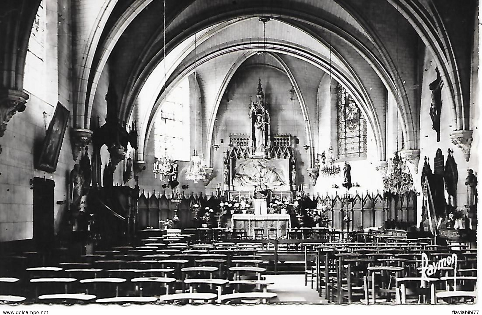 LE MEE-SUR-SEINE - ( 77 ) - Intérieur De L'église    ( C.P.S.M - Pt -Ft ) - Le Mee Sur Seine