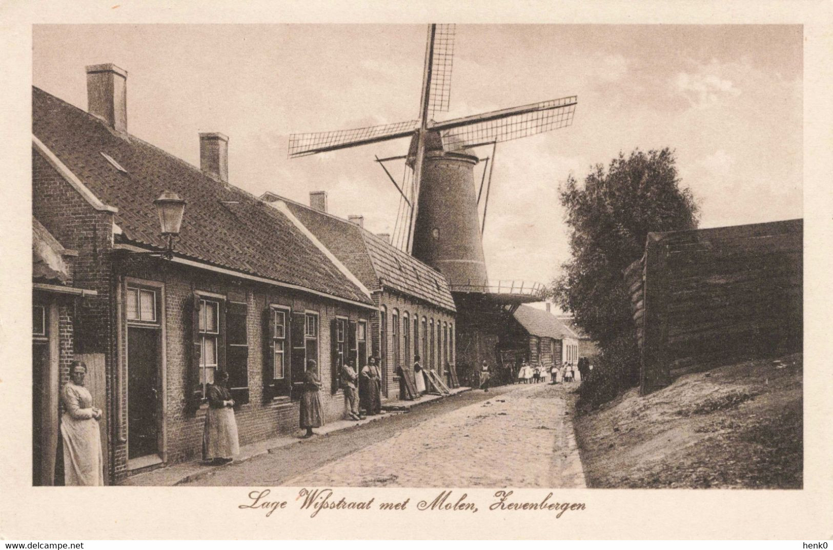 Zevenbergen Lange Wipstraat Met Molen K4933 - Zevenbergen