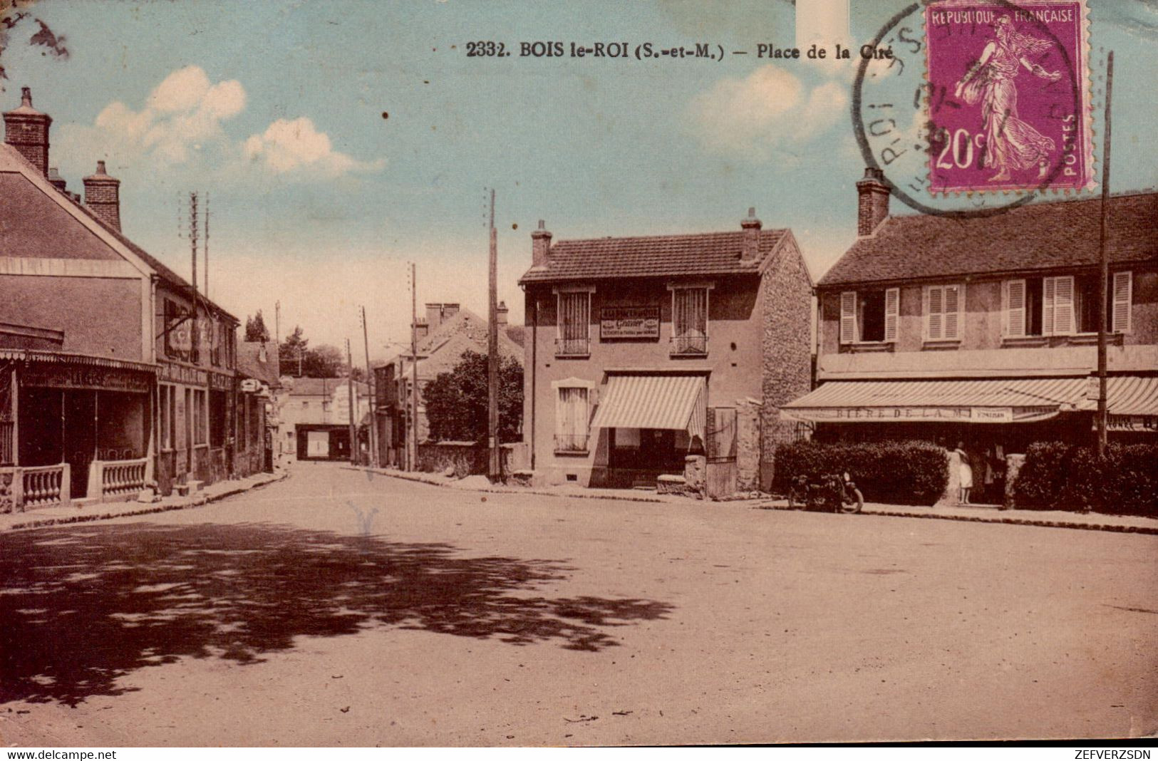 77 BOIS LE ROI SEINE ET MARNE PLACE - Bois Le Roi