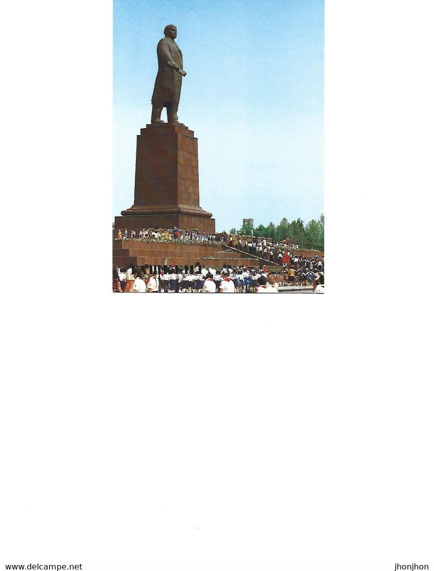 Postcard Unused 1983 -  Tashkent  -  Monument To V.I.Lenin In Lenin Square - Ouzbékistan