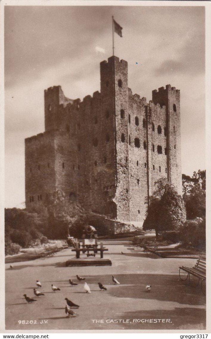 B9881) ROCHESTER - The Castle - Tauben Am Weg - Bänke Etc. OLD ! - Rochester