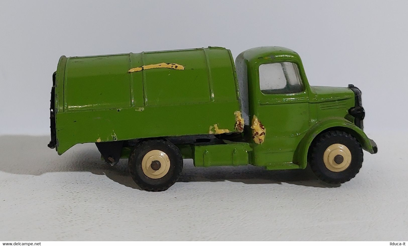 I109320 Dinky Toys 1/43 Green - Bedford - Meccano LTD - Made In England - Dinky