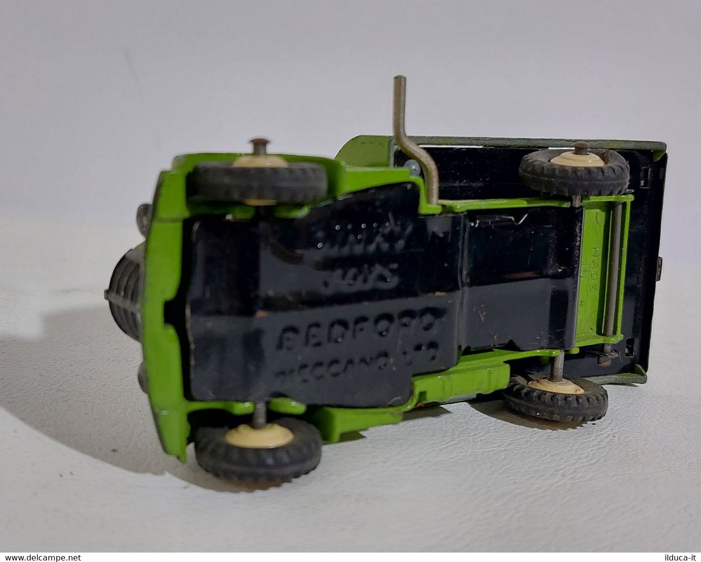 I109320 Dinky Toys 1/43 Green - Bedford - Meccano LTD - Made In England - Dinky