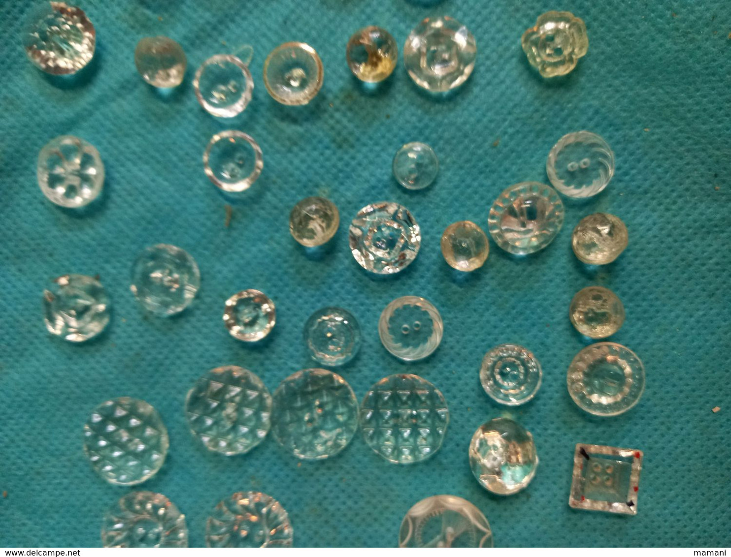 Lot De Boutons En Verre Et Autre - Buttons