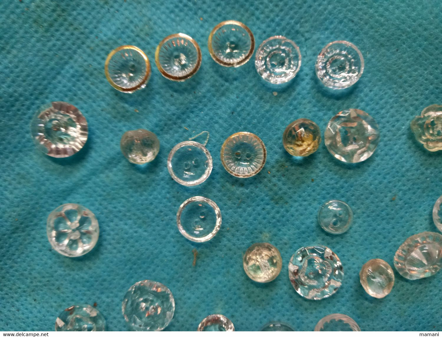 Lot De Boutons En Verre Et Autre - Buttons