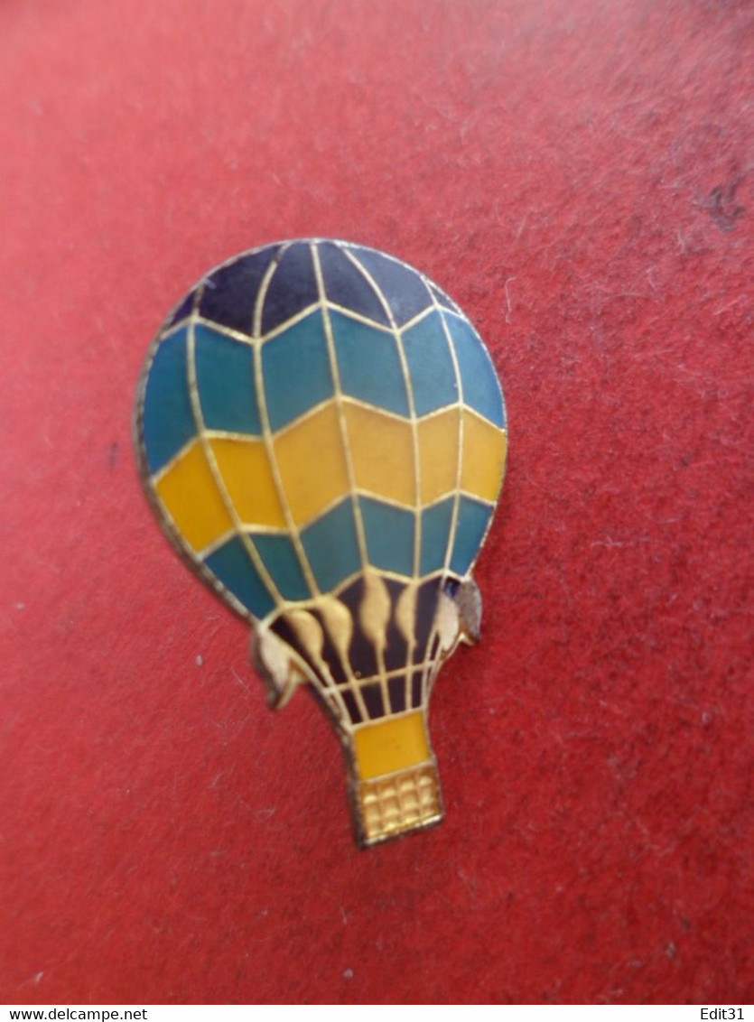 Pins  émail - Ballon Montgolfière - Signé Mikado - Montgolfières