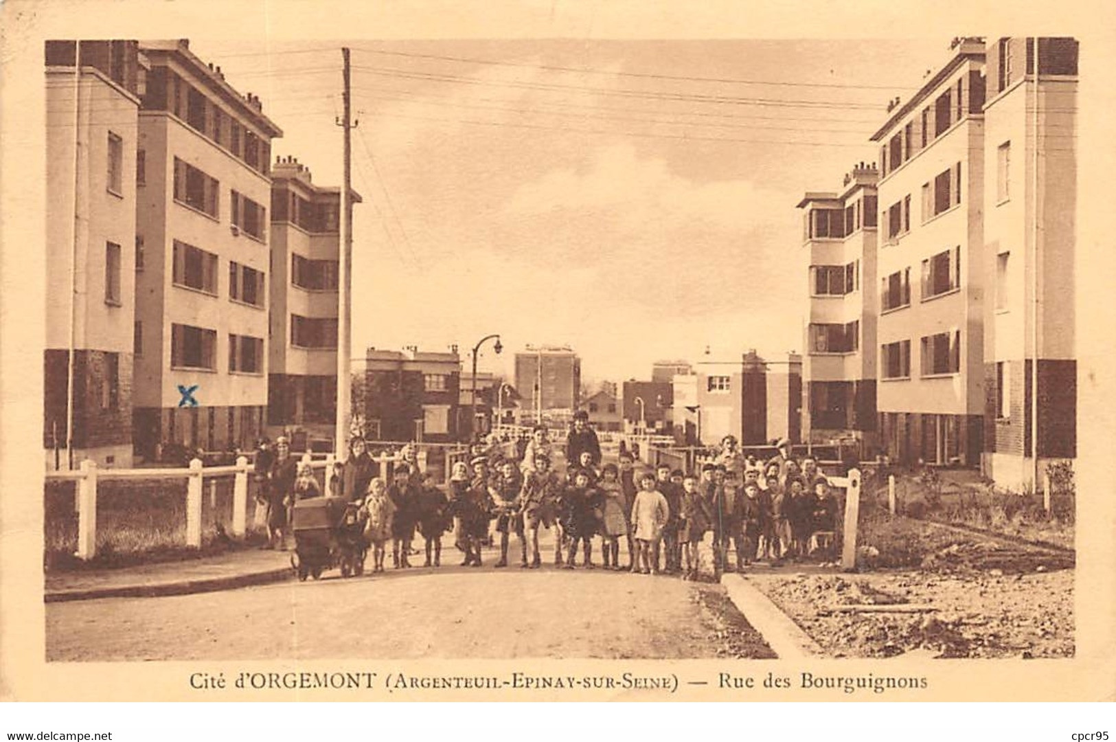 95 .n° 110627 . Orgemont . La Cite .rue Des Bourguignons . - Saint Leu La Foret