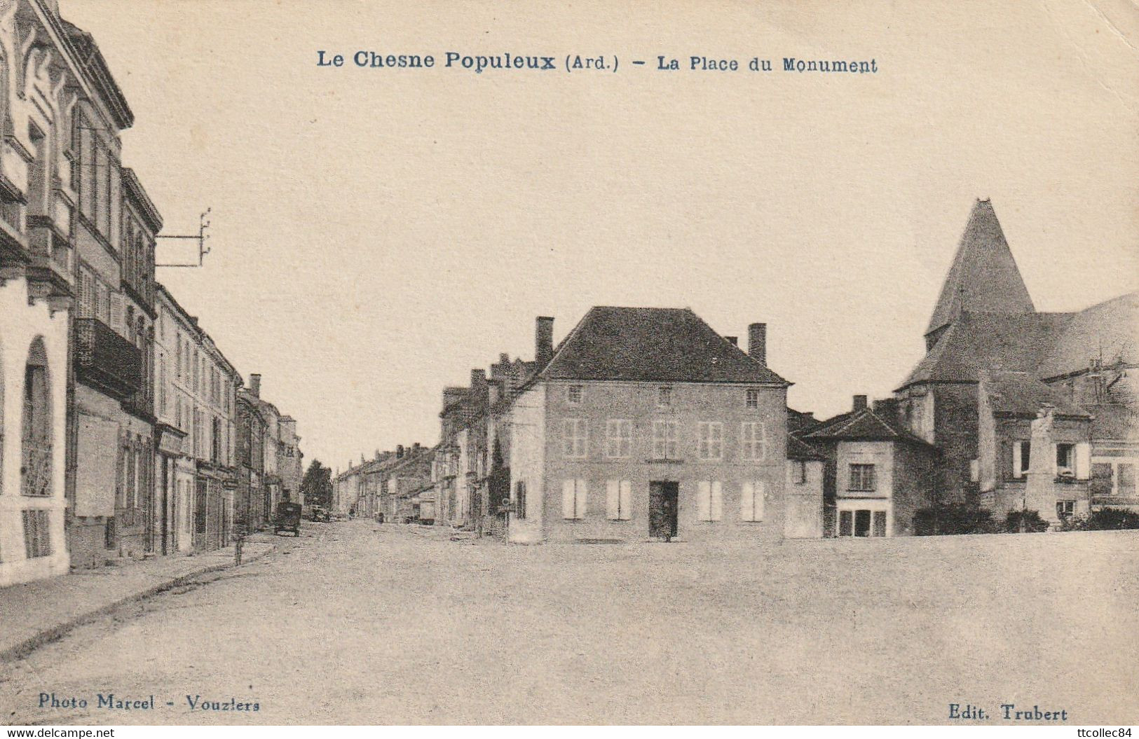 CPA-08-LE CHESNE POPULEUX-La Place Du Monument - Le Chesne