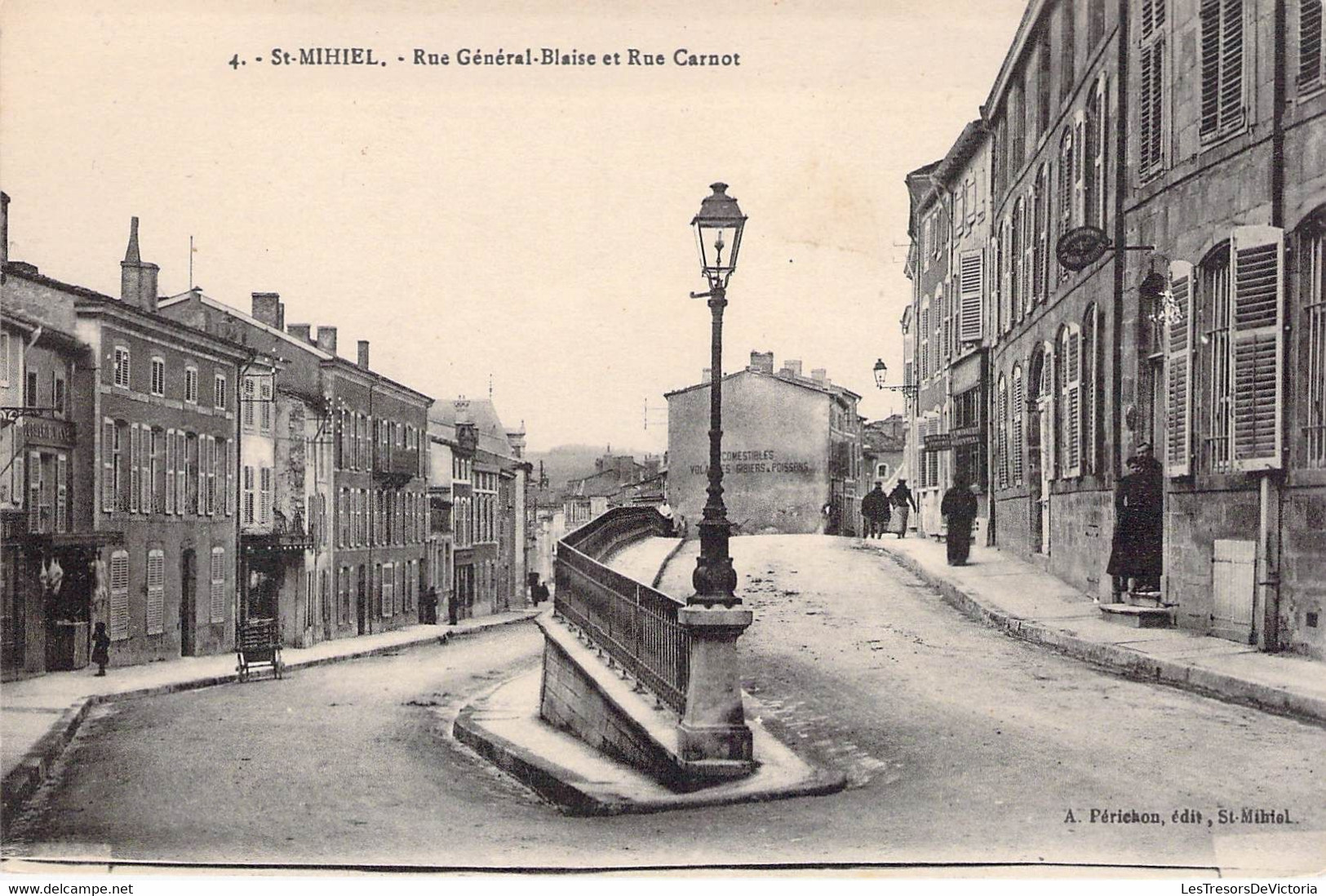 CPA France - Meuse - Saint Mihiel - Rue Général Blaise Et Rue Carnot - A. Périchon Edit. - Animée - Comestibles - Saint Mihiel