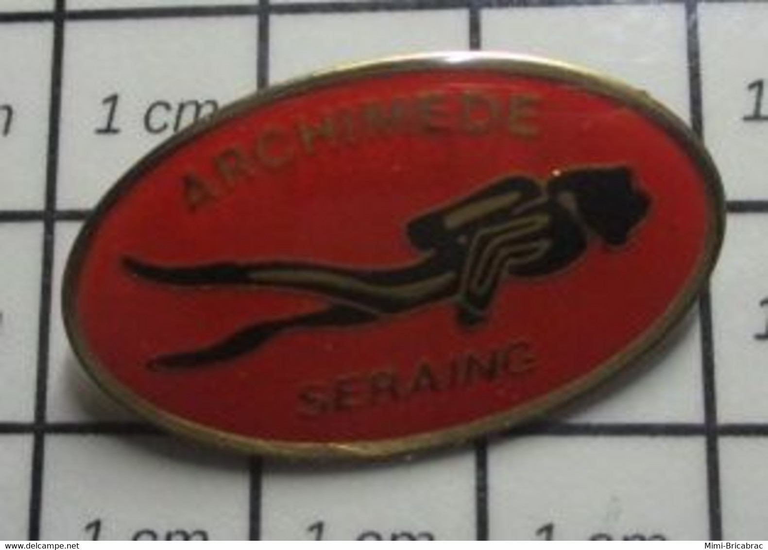 810i Pin's Pins / Beau Et Rare / SPORTS / PLONGEE SOUS MARINE HOMME GRENOUILLE CLUB ARCHIMEDE SERAING - Plongée