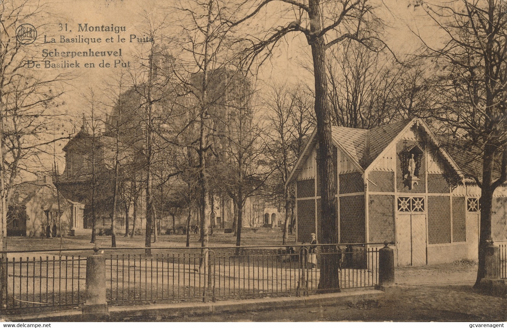 MONTAIGU  LA BASELIQUE ET LE PUITS       ( TAKSZEGEL  )       ZIE AFBEELDINGEN - Scherpenheuvel-Zichem