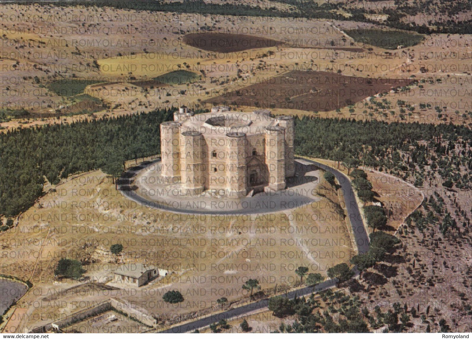 CARTOLINA  CASTEL DEL MONTE,BARLETTA,PUGLIA,VEDUTA AEREA,STORIA,MEMORIA,CULTURA,RELIGIONE,BELLA ITALIA,NON VIAGGIATA - Barletta