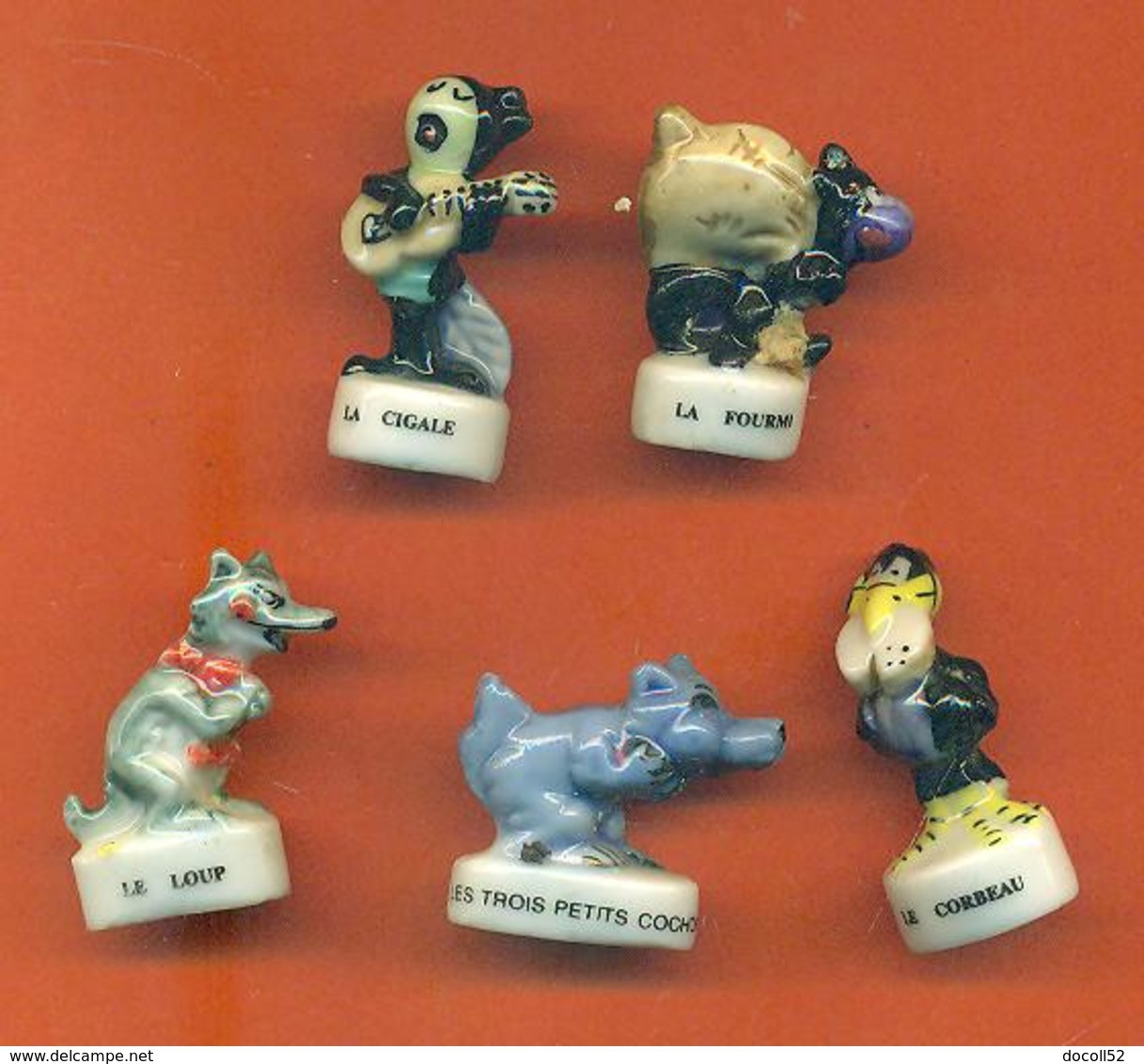 Lot De 5 Feves Porcelaine Sur Les Fables De La Fontaine - Geschichte