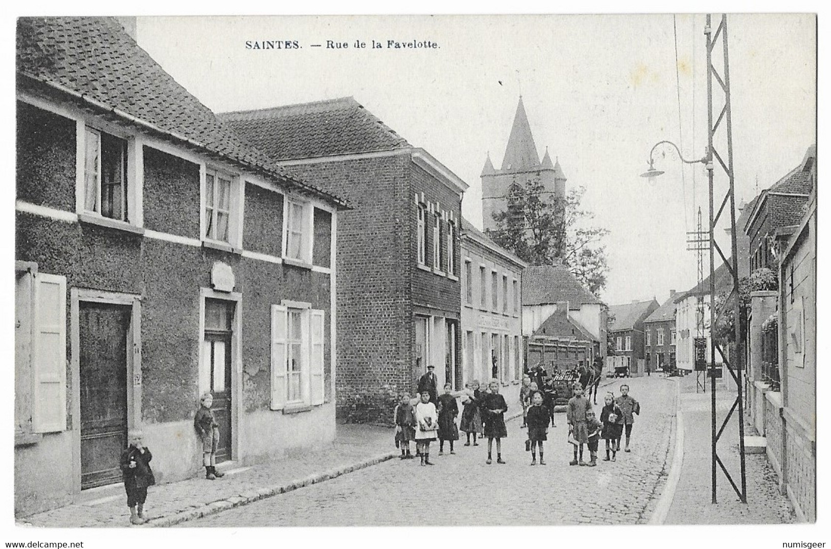 SAINTES  ---  Rue De Favelotte - Tubize