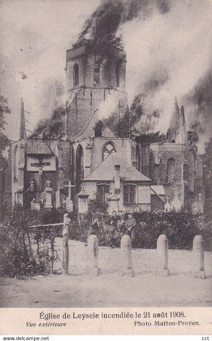 Leysele  Leisele  Alveringem  Eglise De Leysele Incendiée Le 21 Août 1908  Vue Extérieure  Photo Matton-Proven - Alveringem