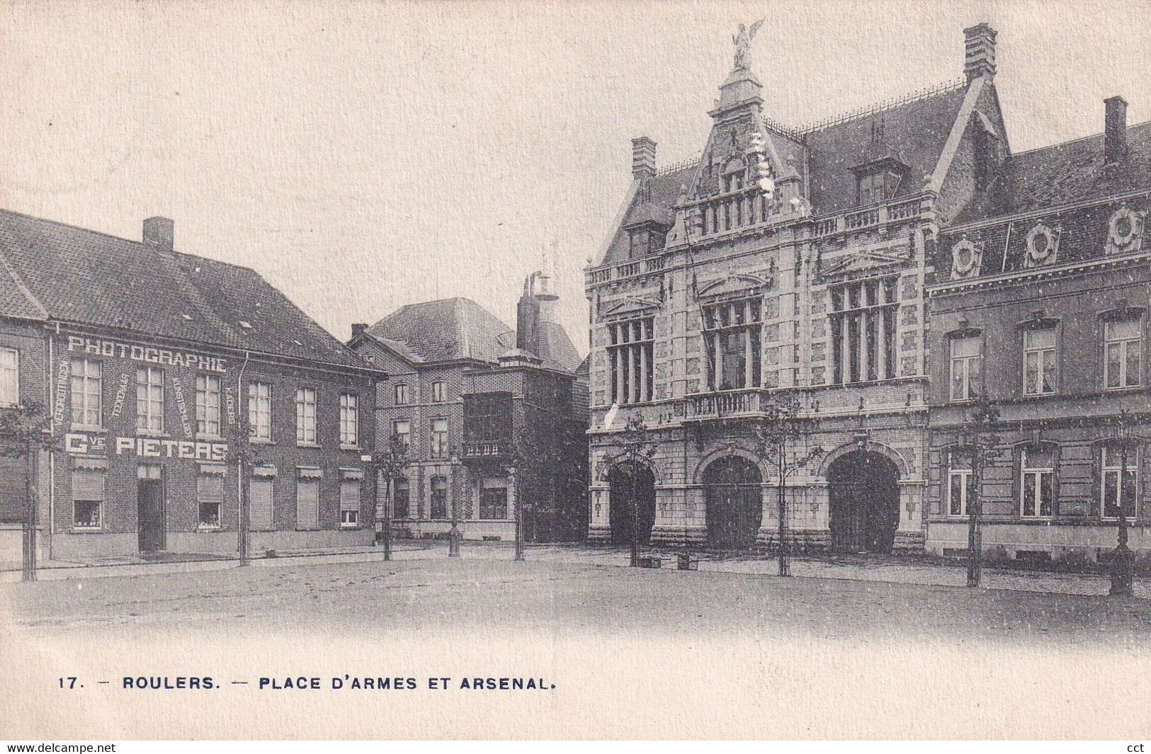 Roulers  Roeselare  Place D'Armes Et Arsenal  Edit H Bertels N° 17 - Roeselare