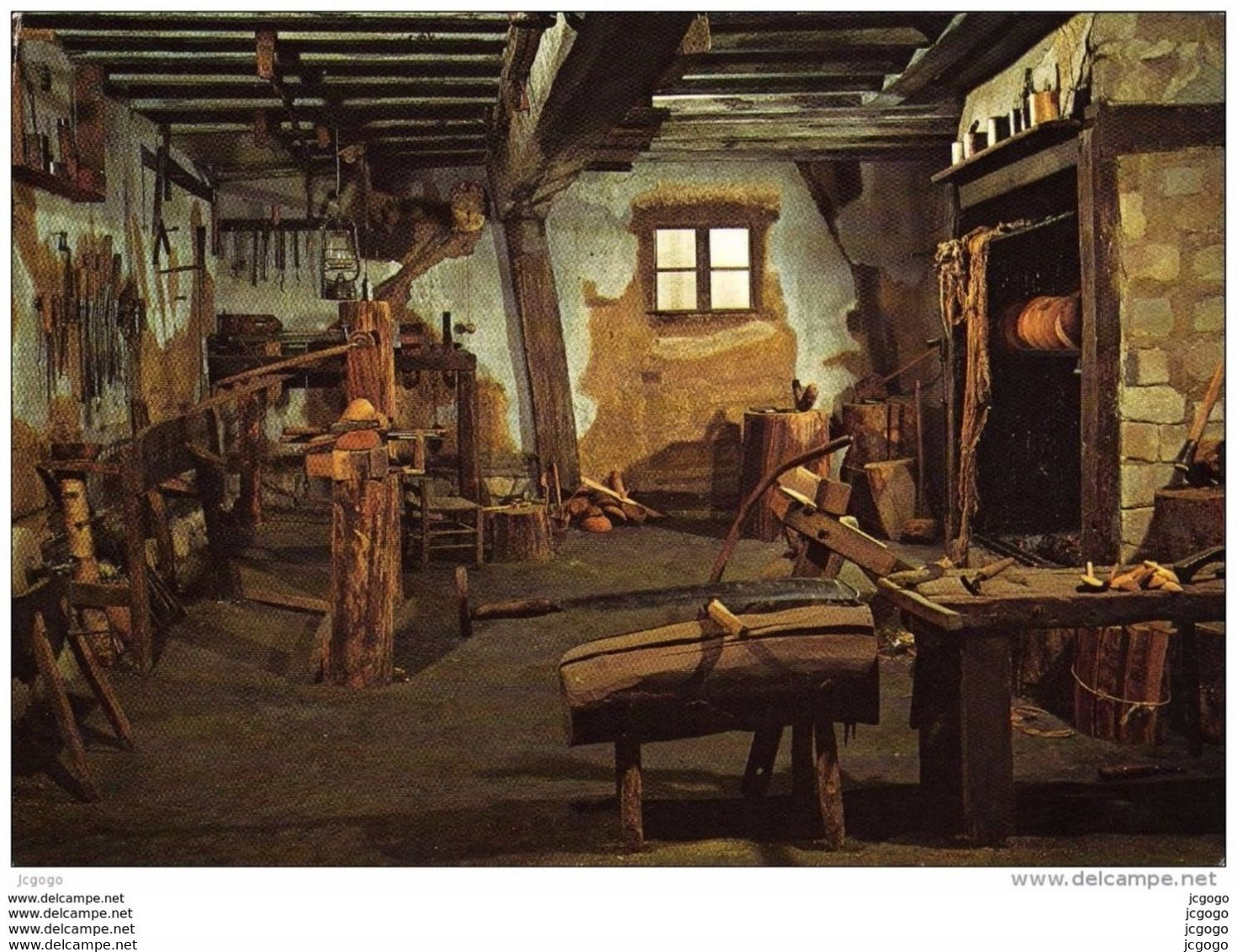 FRESNAYE-sur-CHEDOUET  Atelier De Tourneur Sur Bois - La Fresnaye Sur Chédouet