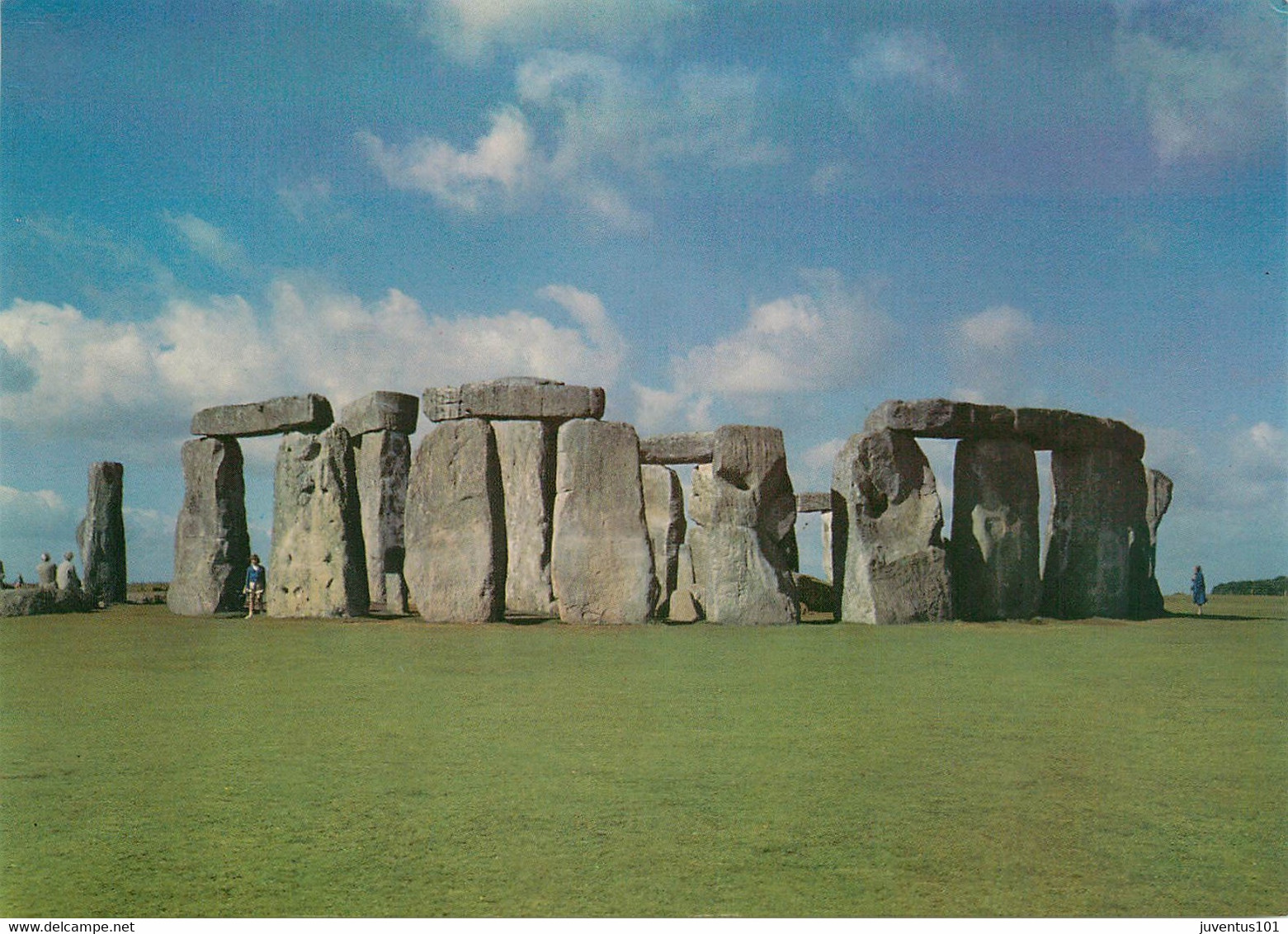 CPSM Stonehenge,Wiltshire    L1883 - Stonehenge