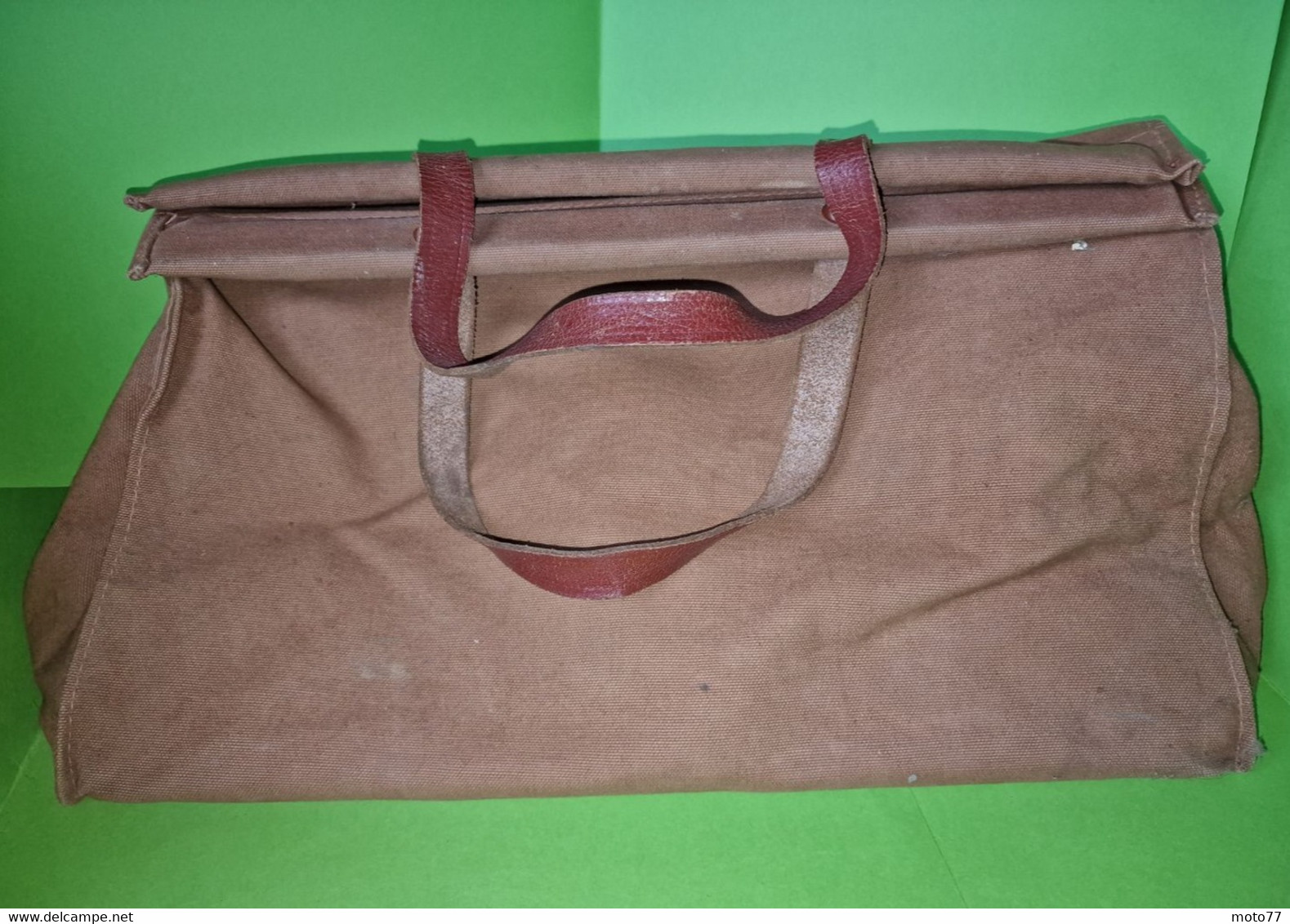 Ancien SAC à COURSE En TOILE , Poignées En CUIR - Utilisé Durant Des Générations -Vers 1930 1940 - Leather Goods 