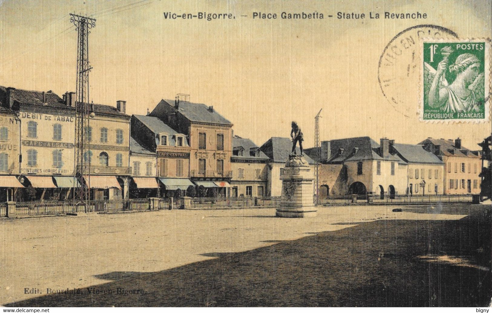 VIC-BIGORRE (65-Hautes-Pyrénées) Place Gambetta Et Statue La Revanche - Vic Sur Bigorre