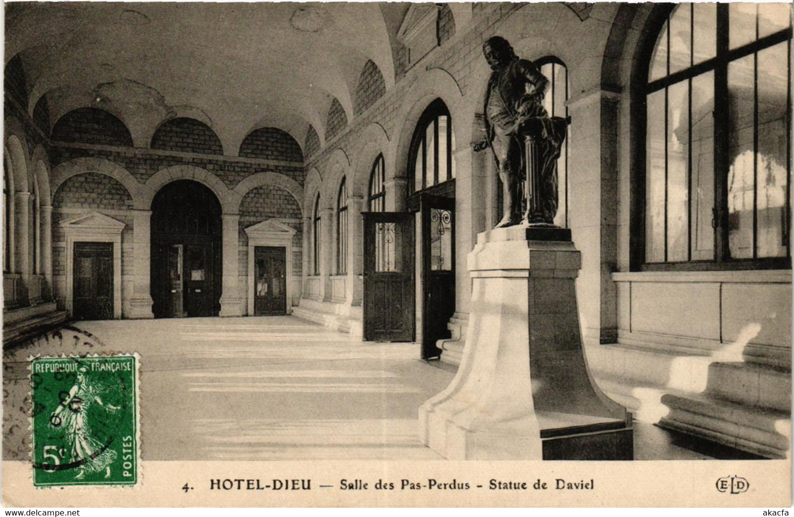 CPA PARIS (4e) Hotel Dieu. Salles Des Pas Perdus. Statue De Daviel (560136) - Statues