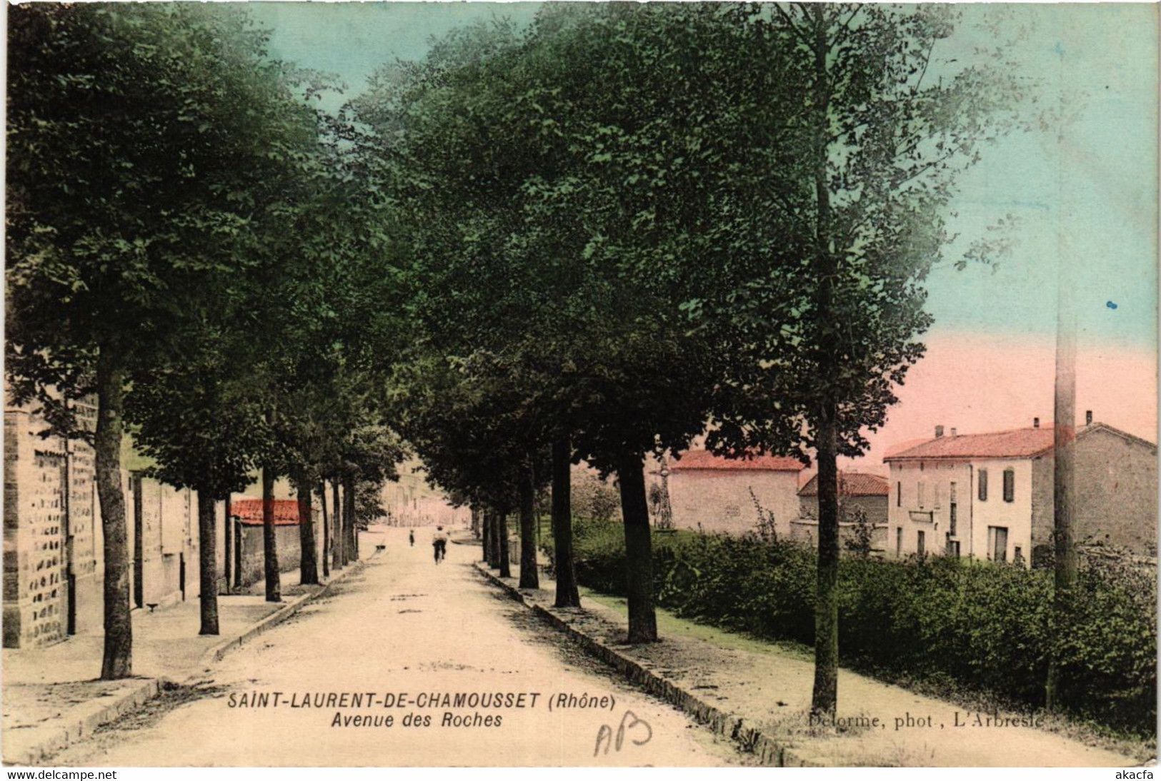 CPA St-LAURENT-de-CHAMOUSSET - Avenue Des Roches (573275) - Saint-Laurent-de-Chamousset