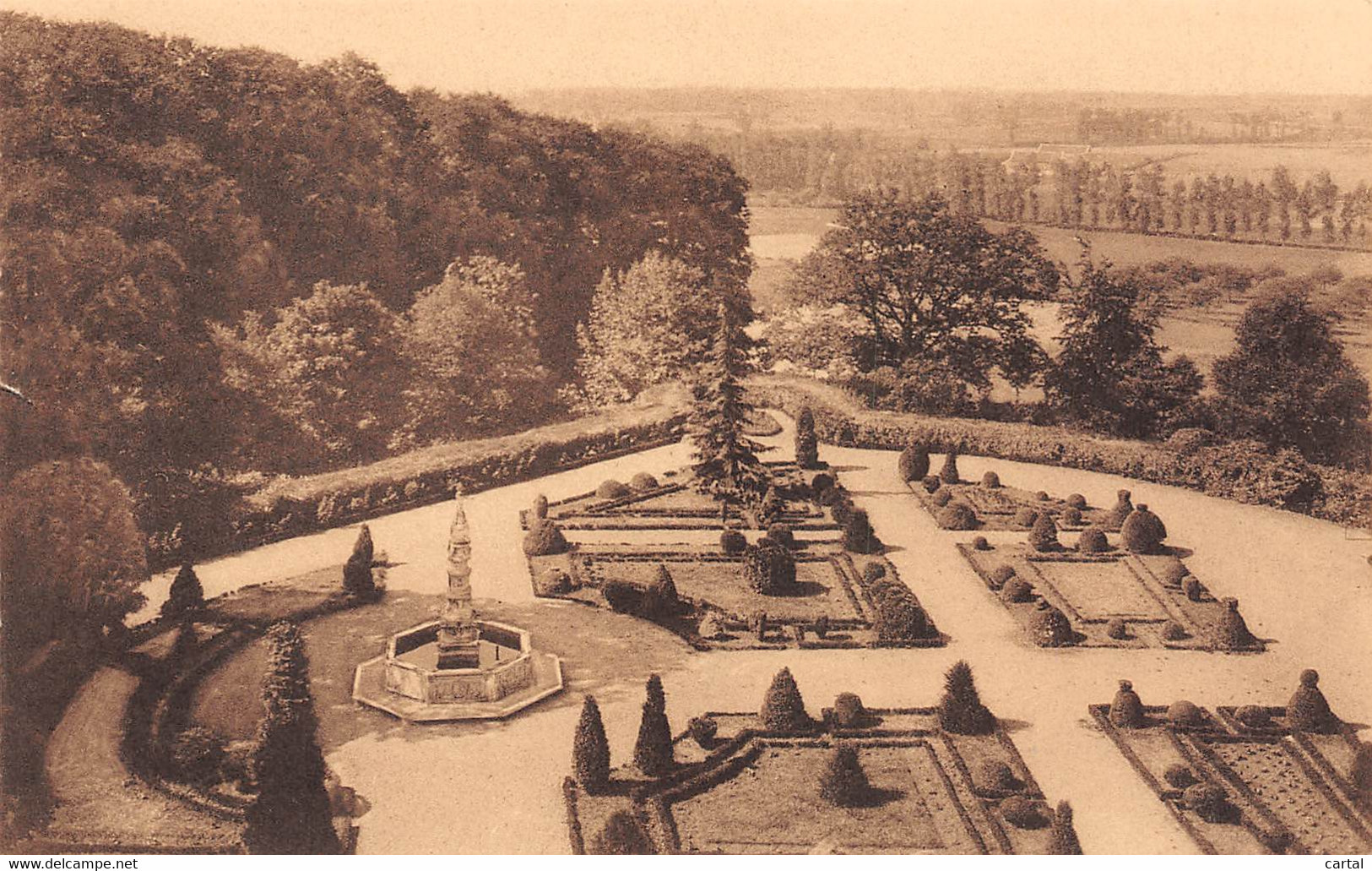 Château De GAESBEEK Lez-Bruxelles - La Cour D'honneur Vue De La Plate-forme Du Châtealet. - Lennik