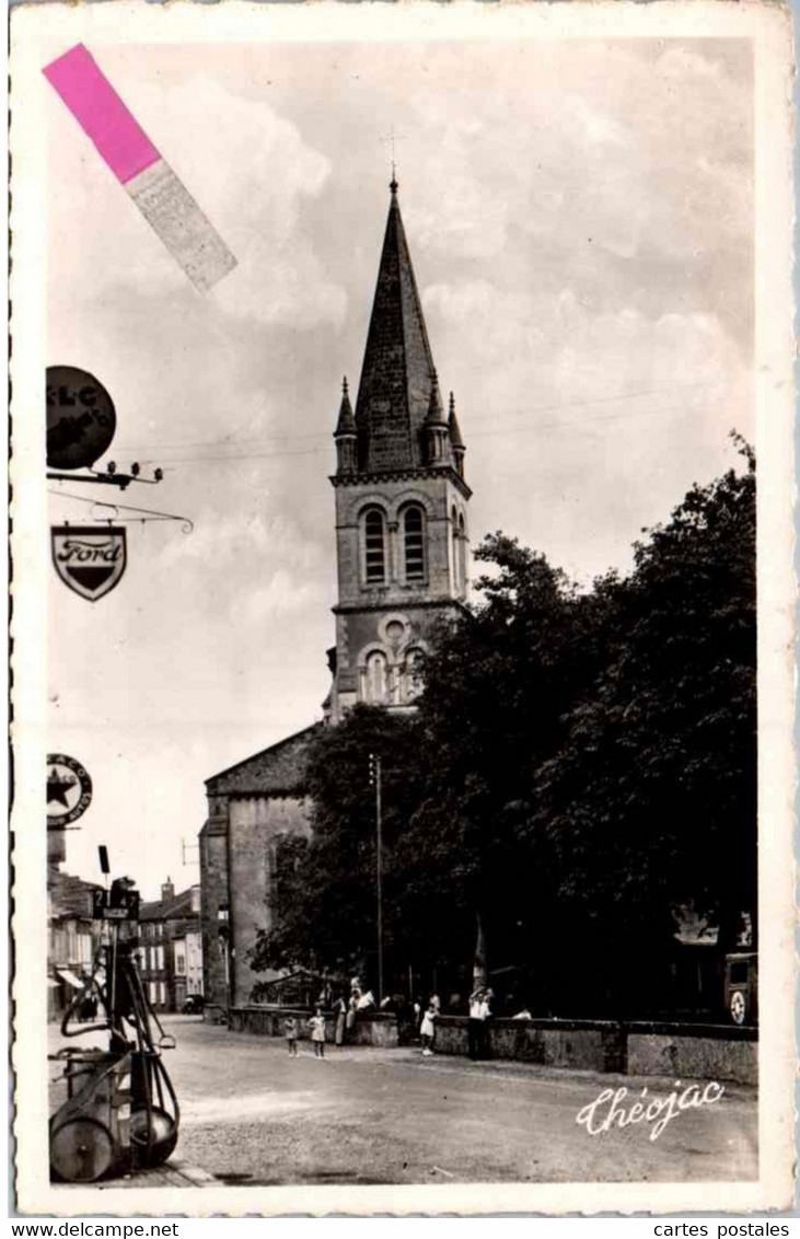 NOGARO  L'église Et La Place Du Marché-Couvert - Nogaro