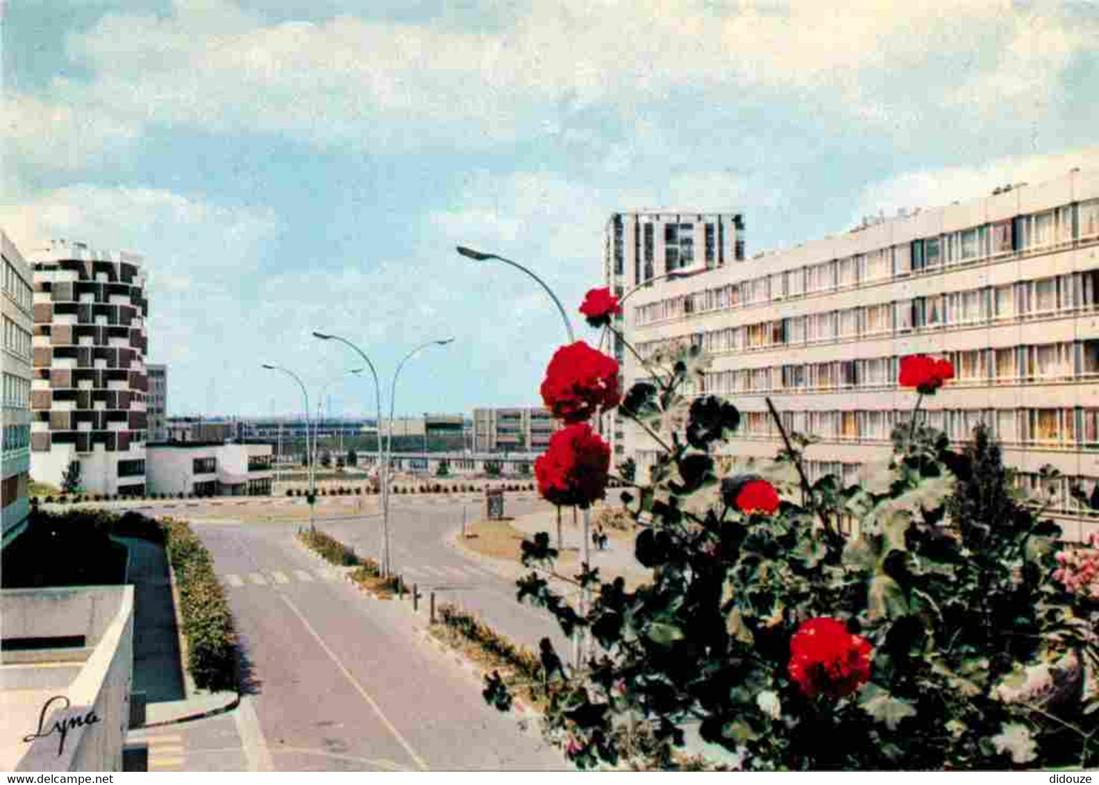 95 - Argenteuil - Rue De La Berionne - Immeubles - Buildings - Fleurs - CPM - Carte Neuve - Voir Scans Recto-Verso - Reims