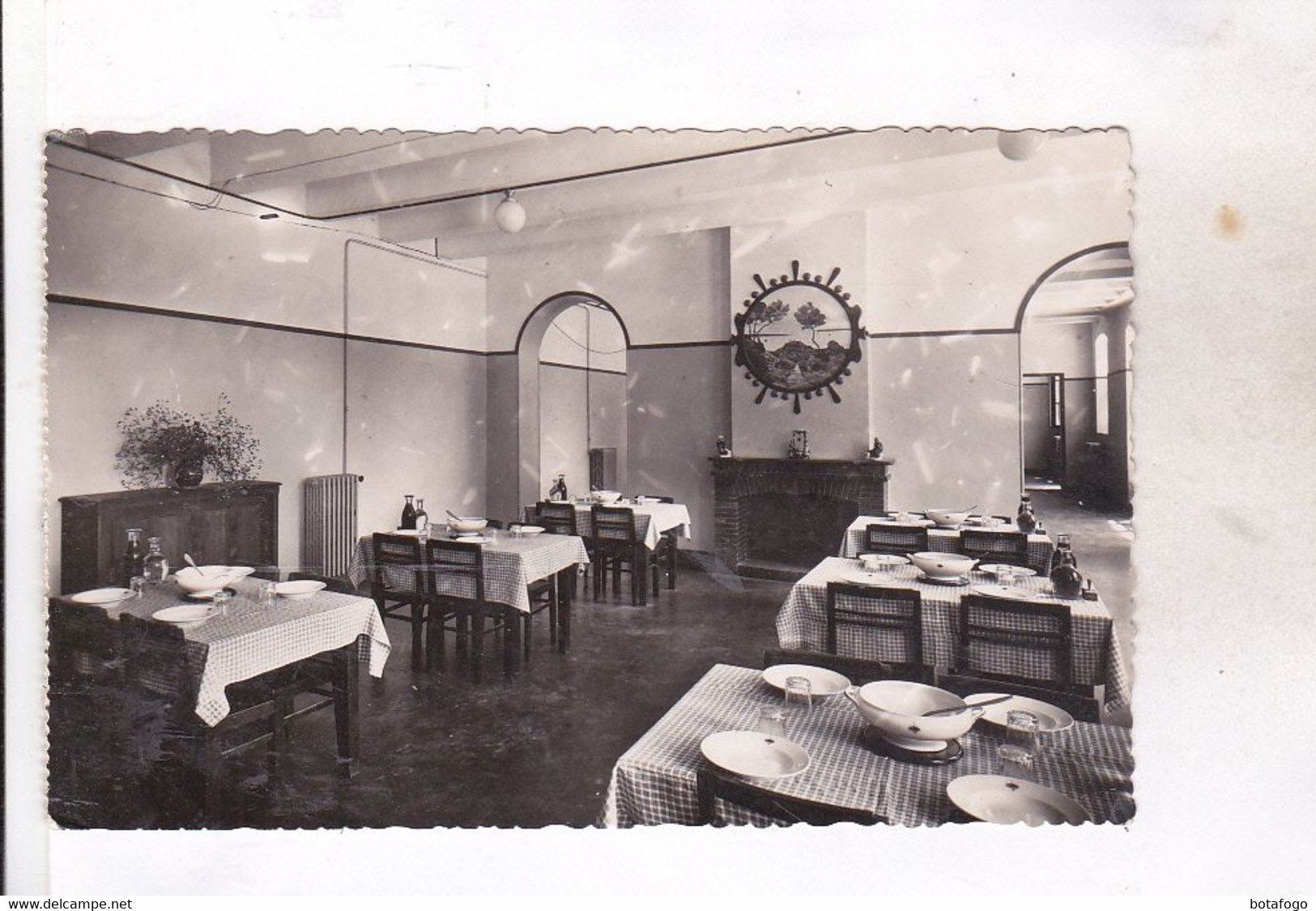 CPA PHOTO,  MAISON DE REPOS  A CHIBRON  PAR SIGNES , SALLE A MANGER - Signes