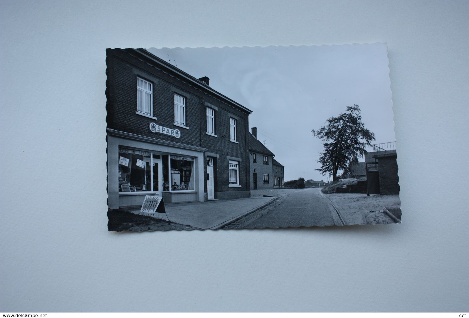 Opoeteren  Maaseik   Dornestraat  SPAR Winkel - Maaseik