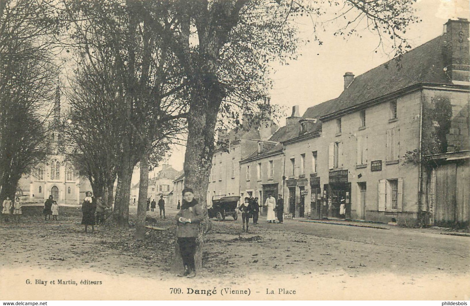 VIENNE  DANGE  La Place - Dange Saint Romain