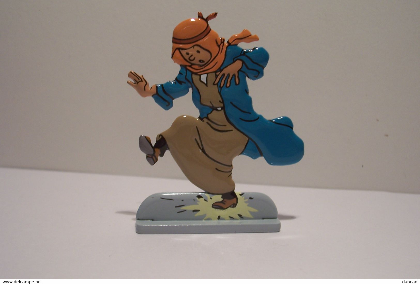 TINTIN  -  Figurine  Hergé  - N°10 -  ( Pas De Reflet Sur L'original ) - - Tim & Struppi