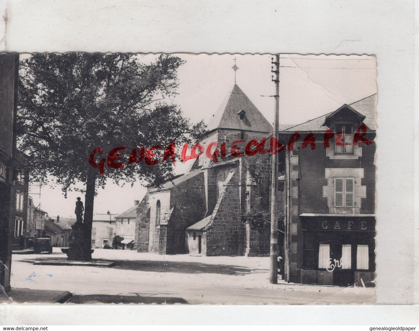 87 - BESSINES - PLACE DE L' EGLISE  CAFE - Bessines Sur Gartempe