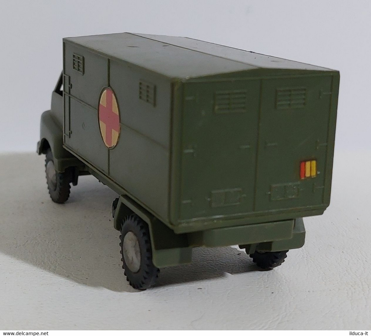 I109375 POLITOYS 1/41 N. 8 - Autoambulanza Militare - Camions, Bus Et Construction