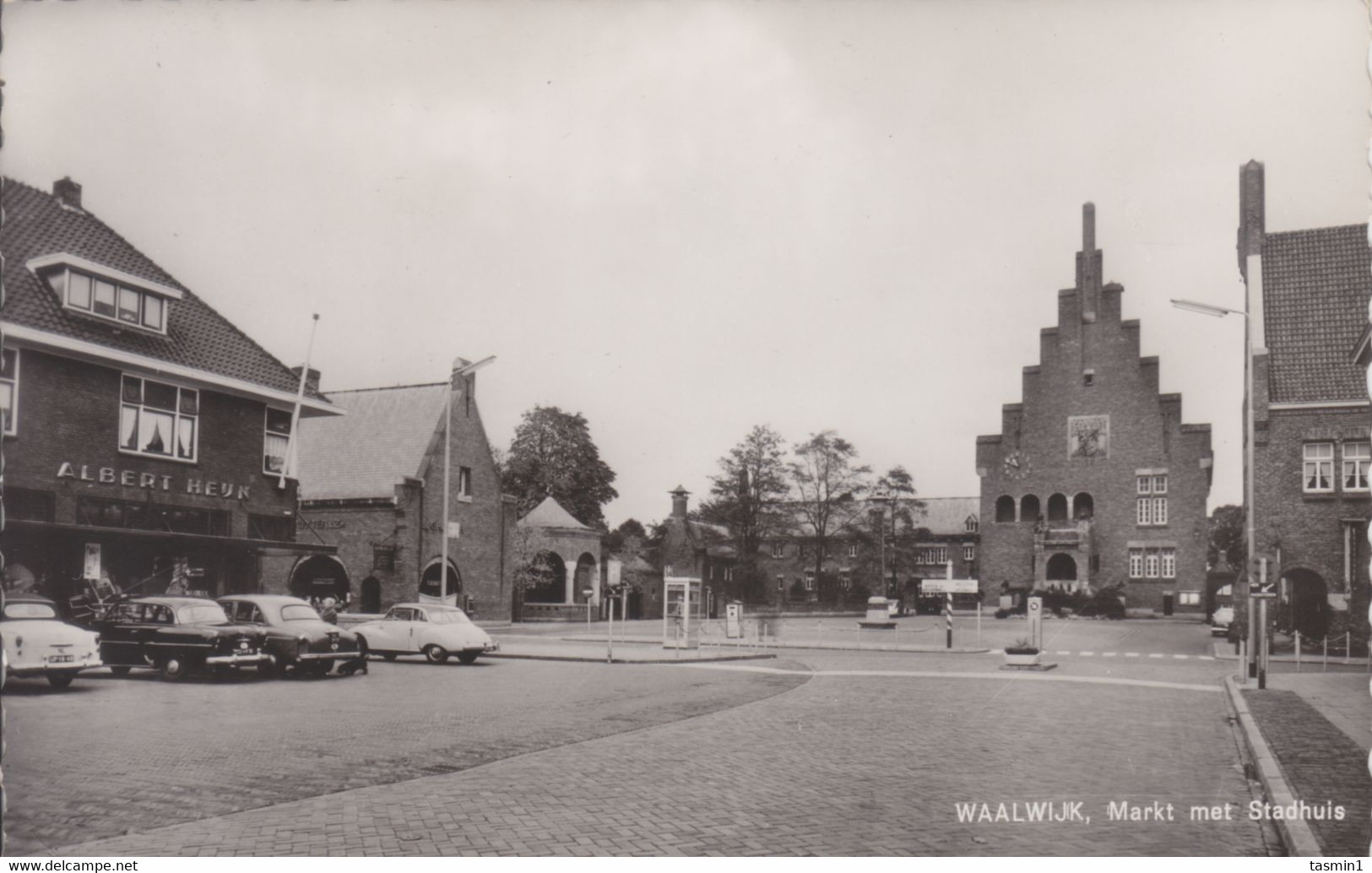 Waalwijk - Markt Met Stadhuis - Waalwijk