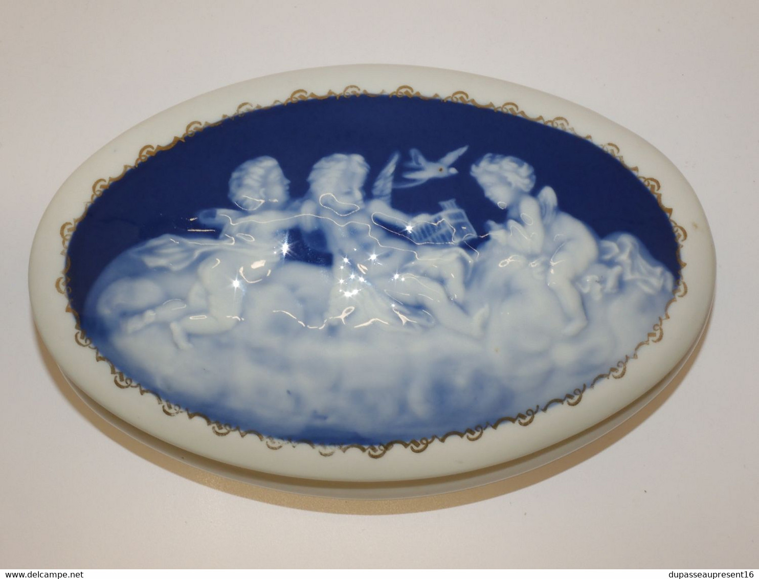 *BELLE BOITE BONBONNIERE PORCELAINE LIMOGES CAMILLE THARAUD Angelots Puttis  E