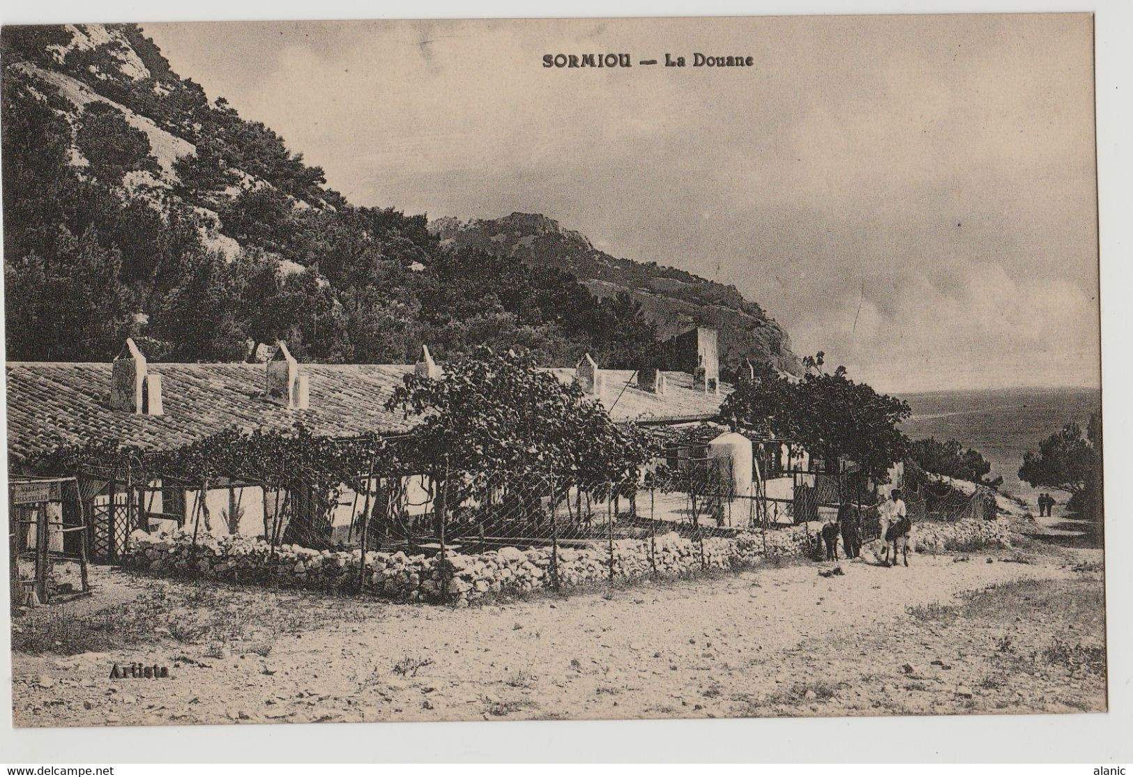 CPA - - Sormiou. La Douane - Animée-Calanques	Non Circulée RARE - Südbezirke, Mazargues, Bonneveine, Pointe Rouge, Calanque-Felsen