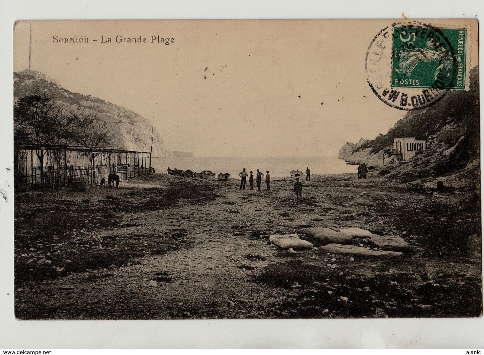 CPA - MARSEILLE- SORMIOU- La Grande Plage -Animée-Circulée PEU COMMUNE - Südbezirke, Mazargues, Bonneveine, Pointe Rouge, Calanque-Felsen