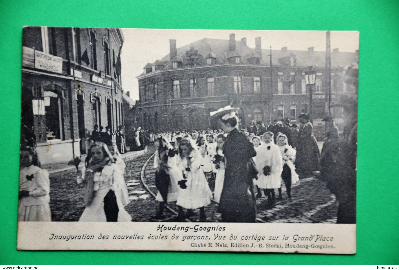 Houdeng-Goegnies 1910: Inauguration Des Nouvelles écoles Des Garçons. Vue Du Cortège De La Grand Place - La Louvière