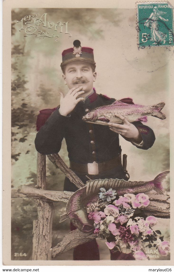 CPA 1er Avril Fantaisie Officier Poilu Poisson Fleurs - 1er Avril - Poisson D'avril