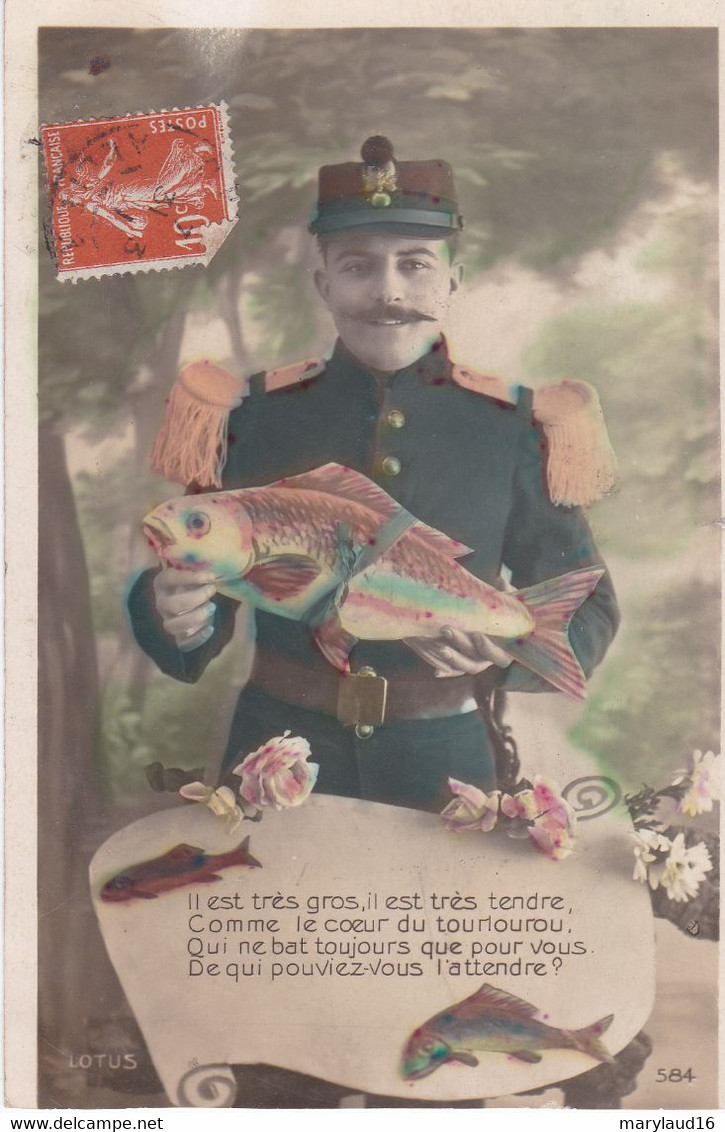 CPA 1er Avril Il Est Très Gros Il Est Très Tendre Fantaisie Officier Poilu Poisson - 1er Avril - Poisson D'avril